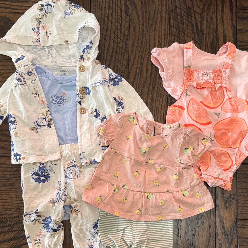 Carter's Set of Three Matching 0-3 M Baby Girls Outfits